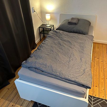 Doppelbett Unterkunft Vahrenwald-List Ανόβερο Εξωτερικό φωτογραφία